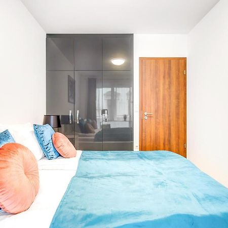 Modern Apartment With Free Garage And Balcony In The Downtown Budapesta Exterior foto