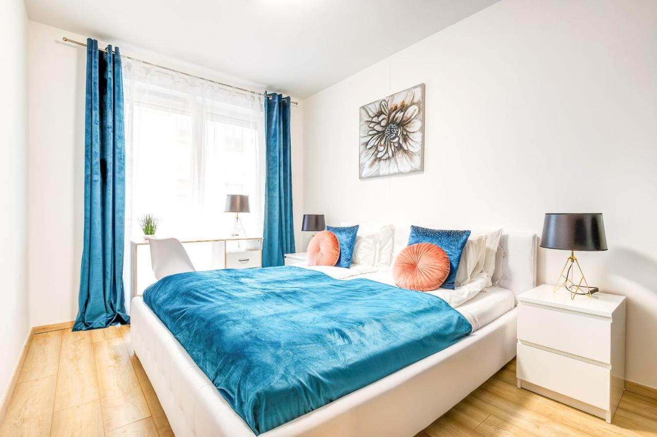 Modern Apartment With Free Garage And Balcony In The Downtown Budapesta Exterior foto
