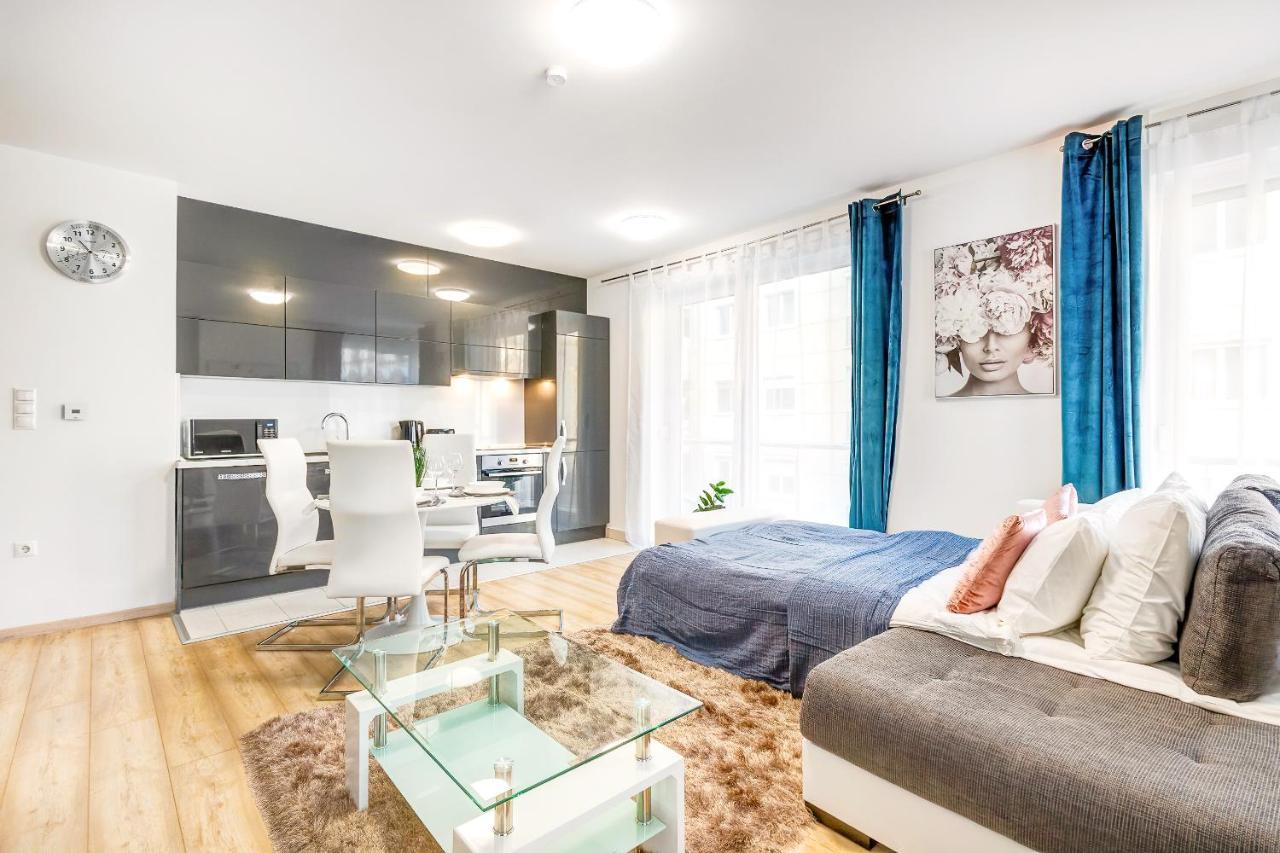 Modern Apartment With Free Garage And Balcony In The Downtown Budapesta Exterior foto